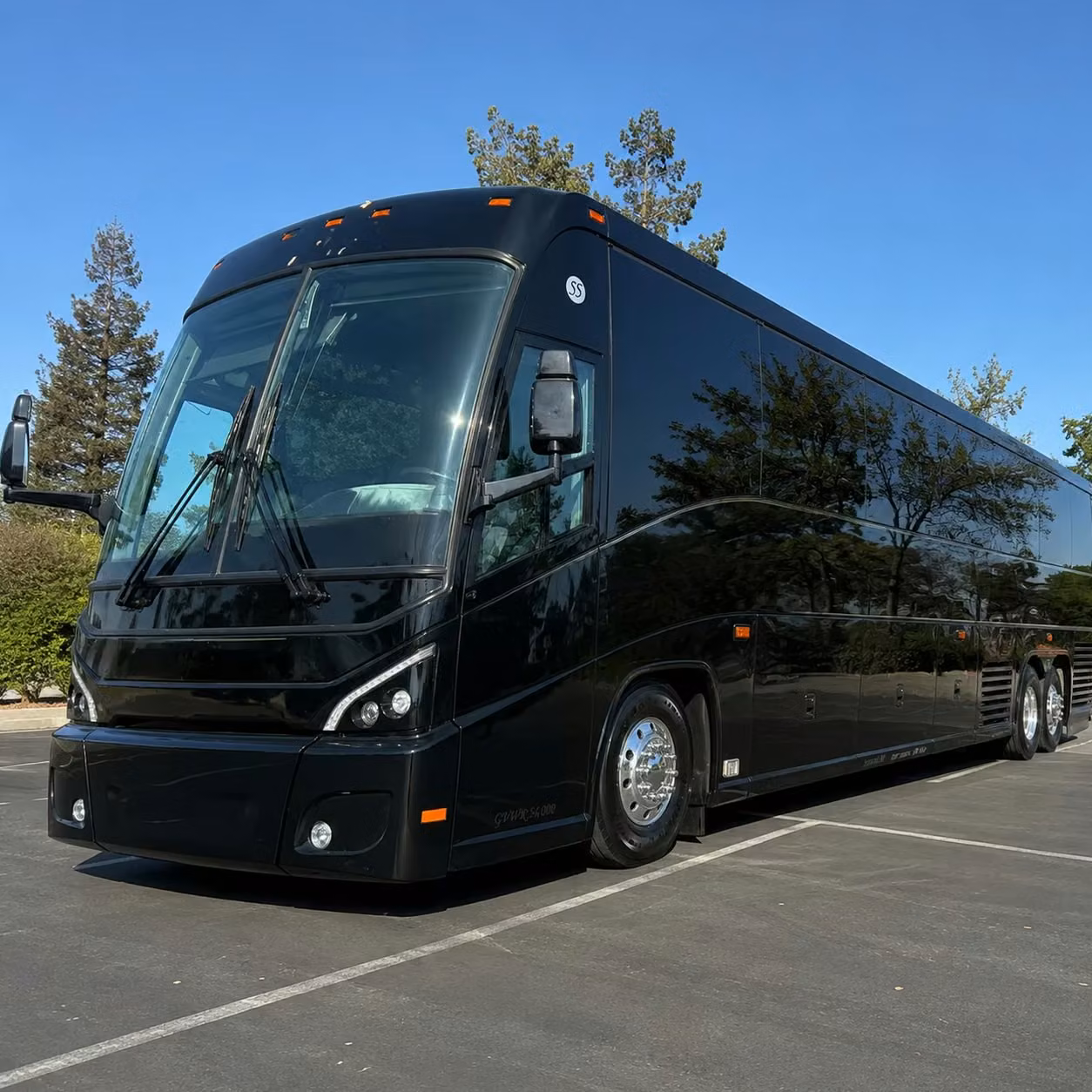 get a long distance bus for university and academic group travel from sterling heights